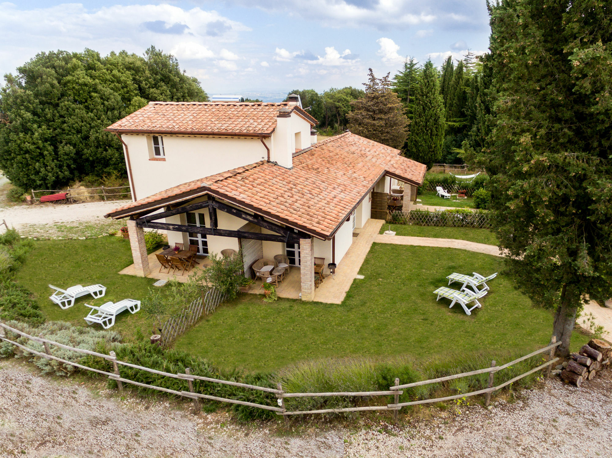 Borgo Le Colline Luxury Agriturismo In Tuscany Gambassi Terme Dış mekan fotoğraf
